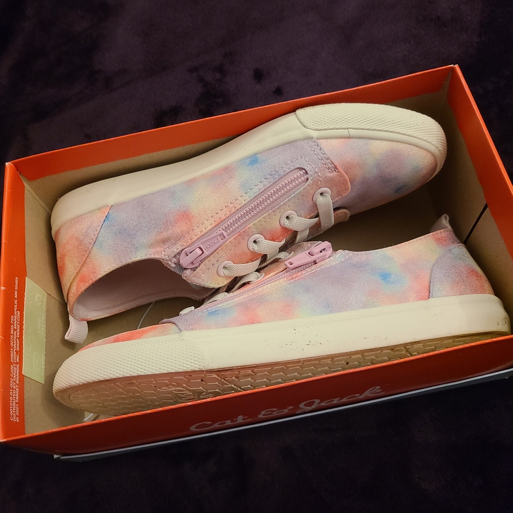 Cat & Jack Tie-dye Sneakers - Picture 10 of 10
